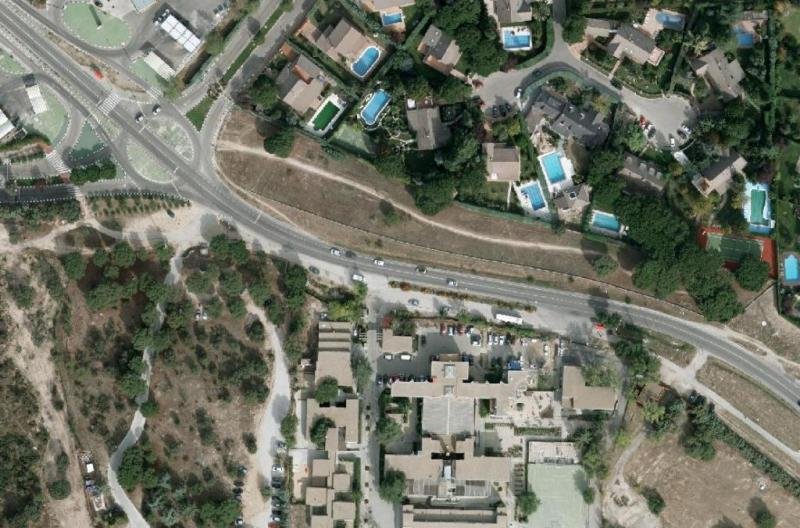 PROYECTO DE CONSTRUCCIÓN: REMODELACIÓN DE LA INTERSECCIÓN SEMAFORIZADA DE LA ANTIGUA CARRETERA DE MAJADAHONDA (M-515) CON LA CALLE LAS ROSAS Y ACONDICIONAMIENTO DE LA VÍA DE SERVICIO FRENTE A LA FUNDACIÓN GIL GAYARRE EN POZUELO DE ALARCÓN MADRID